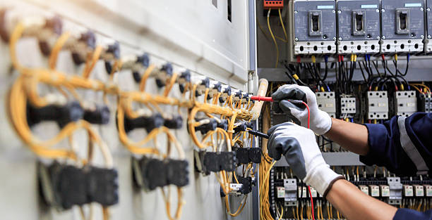 Professional Electrician technician working in Greenbelt, MD